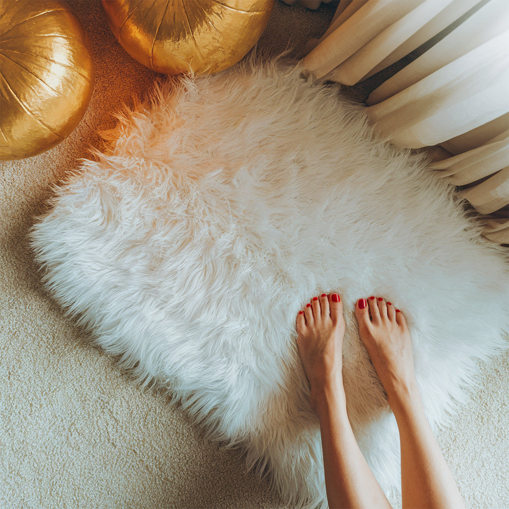 Faux Fur tæppe 60 x 90 cm hvid