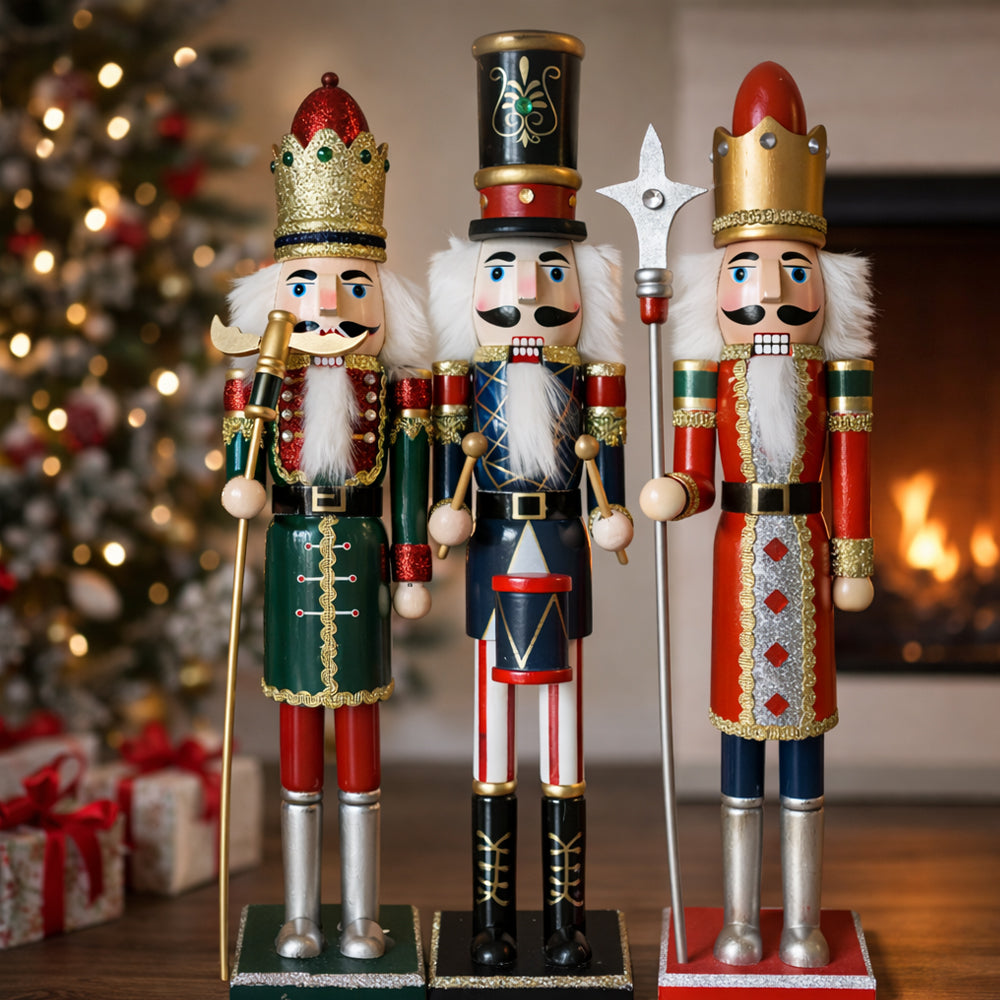 Nøddeknækker figurer i Træ - 55 cm - 3 forskellige figurer -